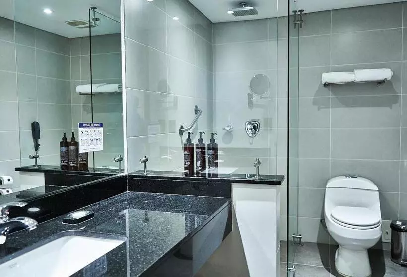 اتاق استاندارد با 2 تخت دوبل, Poblado Plaza