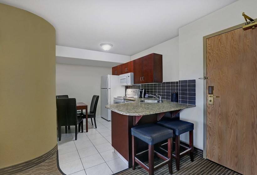 スイート, Surestay Plus Hotel By Best Western Drumheller