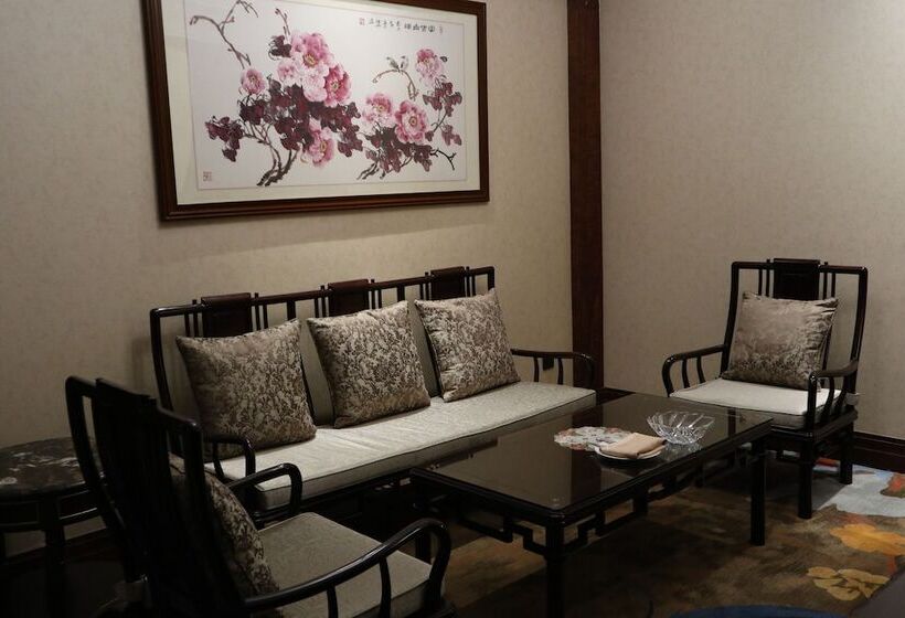 سوییت با چشمانداز باغ, Shanghai Donghu