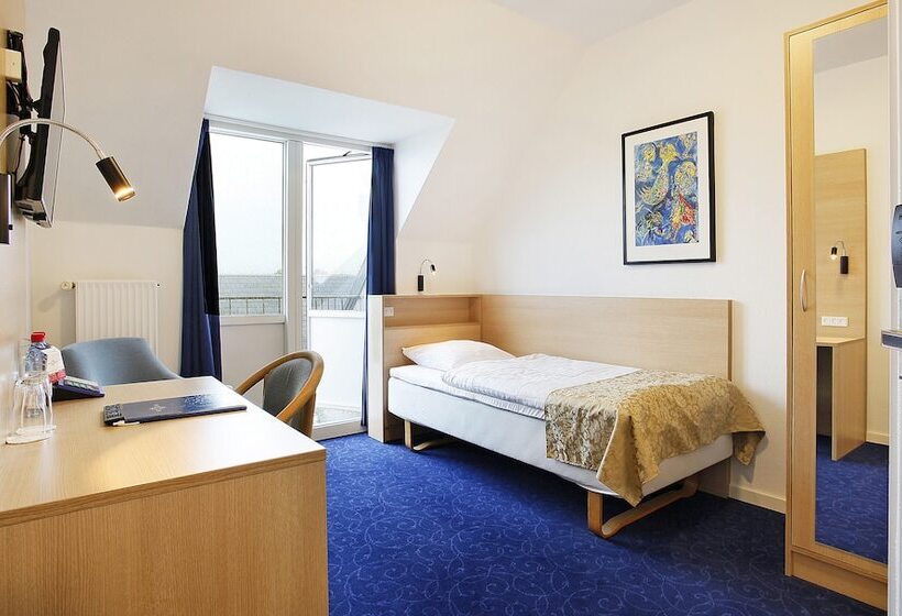 غرفة قياسية فردية, Herning City