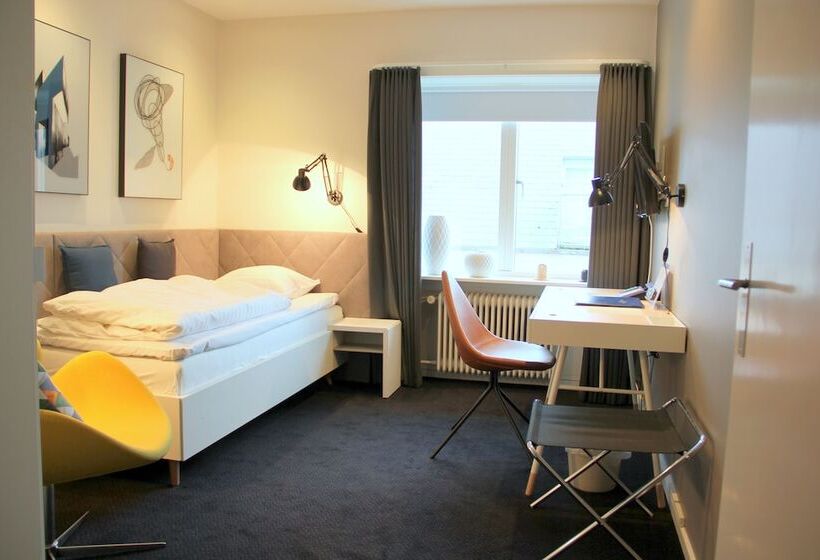 غرفة قياسية فردية, Herning City