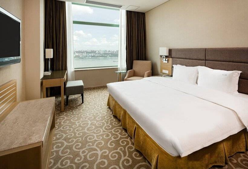 Camera Premium, Holiday Inn Wuhan Riverside, An Ihg