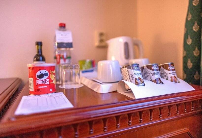 اتاق استاندارد سه نفره, Meteor Plaza Prague