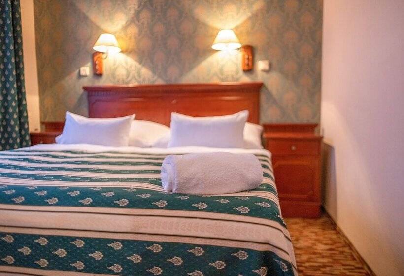 اتاق استاندارد سه نفره, Meteor Plaza Prague