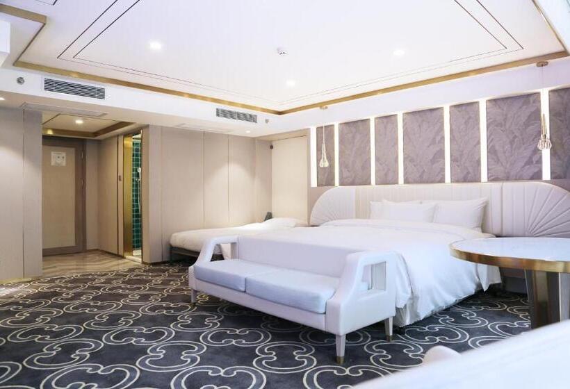 Семейный Номер Deluxe, Nanjing Central