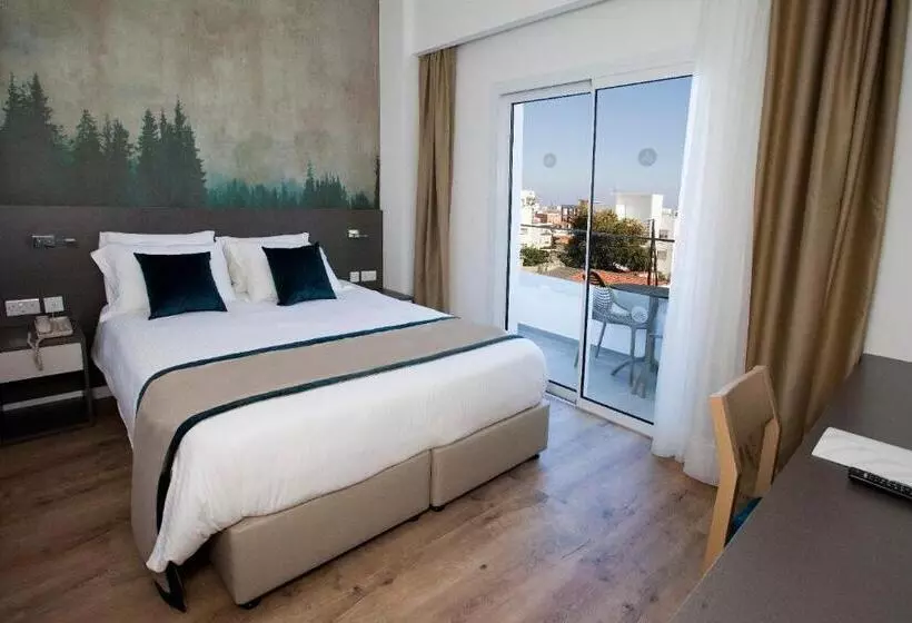 اتاق سوپریور یک تخته, Pefkos City