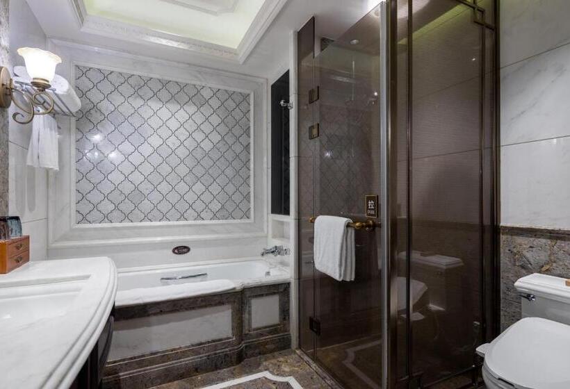 اتاق لوکس با چشمانداز شهر, Shanghai Donghu