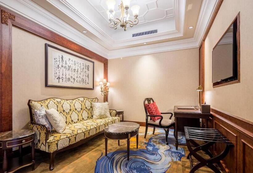 سوییت با چشمانداز باغ, Shanghai Donghu