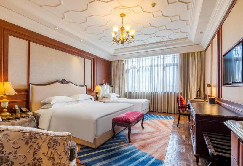 Quarto Familiar, Shanghai Donghu