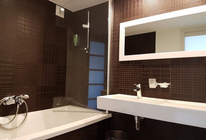 اتاق سوپریور با چشمانداز دریا, Best Western Hotel Alcyon