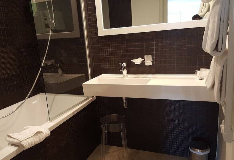 اتاق سوپریور با چشمانداز دریا, Best Western Hotel Alcyon