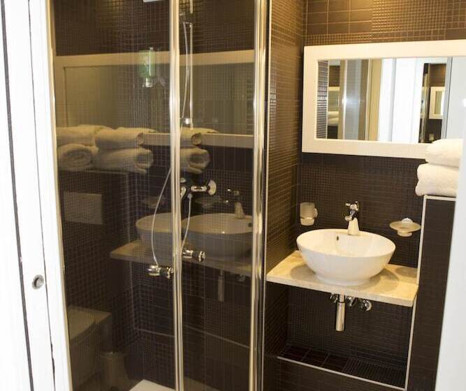 اتاق استاندارد با تخت دوبل و چشمانداز دریا, Best Western Hotel Alcyon