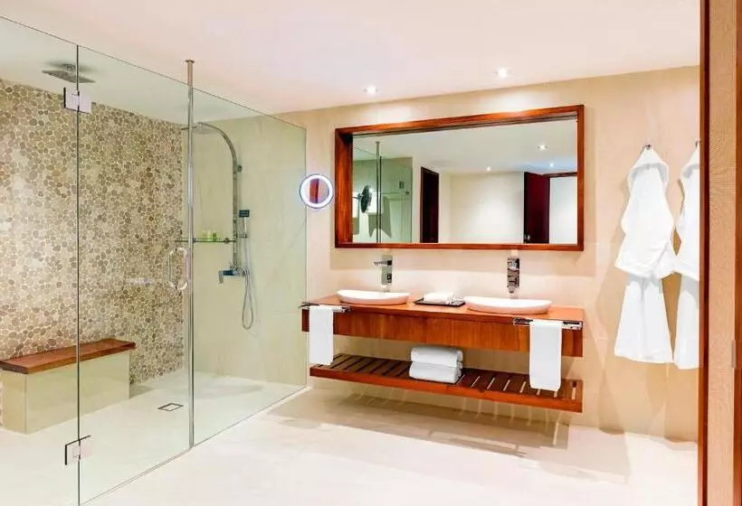سوئیت با تخت بزرگ, The Westin Fiji Golf Resort & Spa