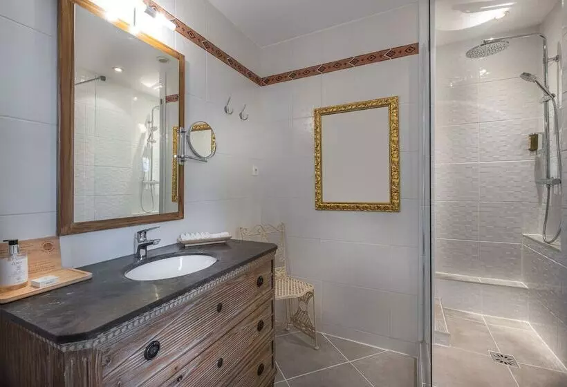 スタンダードルーム, Auberge Du Bon Laboureur Chenonceaux