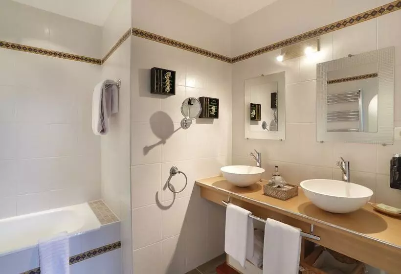 スイート（家族用）, Auberge Du Bon Laboureur Chenonceaux