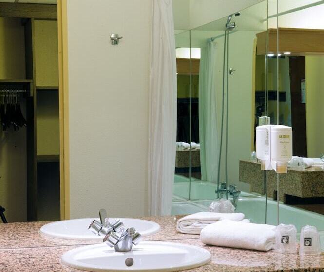 标准间, Comfort Hotel Toulouse Sud