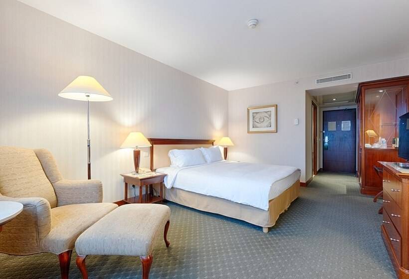 غرفة ديلوكس, Occidental Paris Levallois