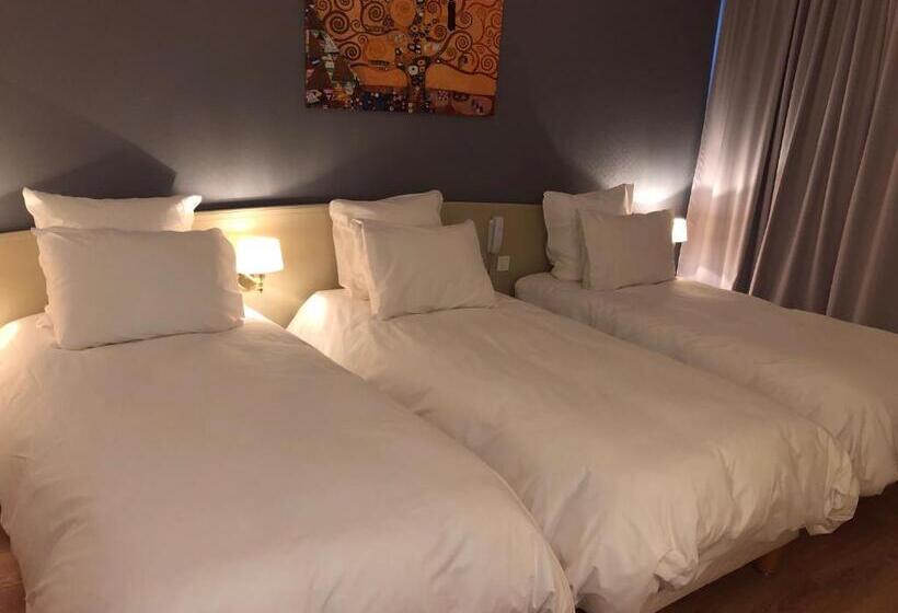 اتاق استاندارد سه نفره, Grand Hôtel D Espagne