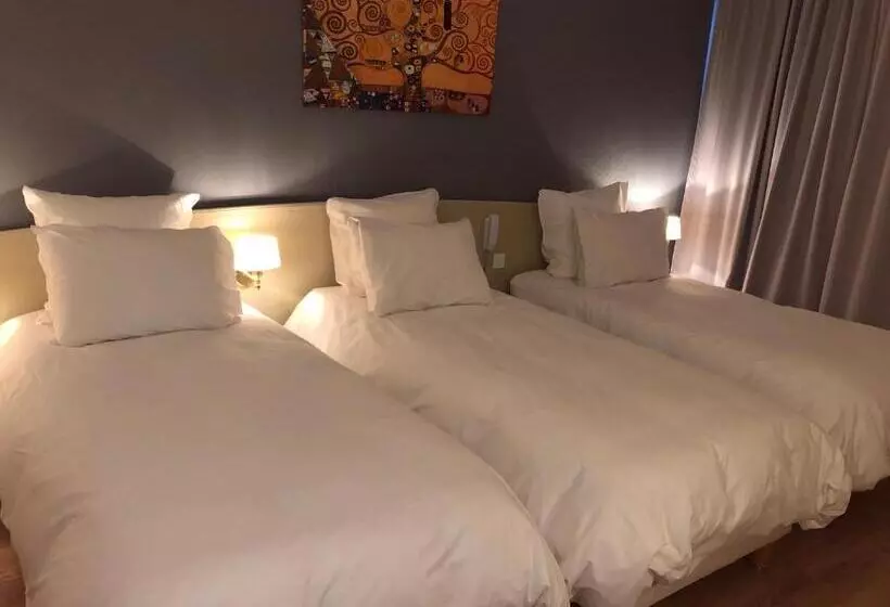 スタンダードトリプルルーム, Grand Hôtel D Espagne