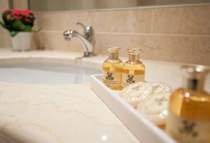 اتاق سوپریور چهار تخته, Grand Hôtel Moderne