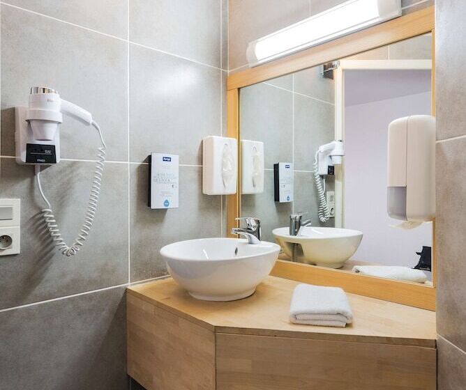 اتاق استاندارد با تخت دوبل, Hôtel Kyriad Caen Sud   Ifs