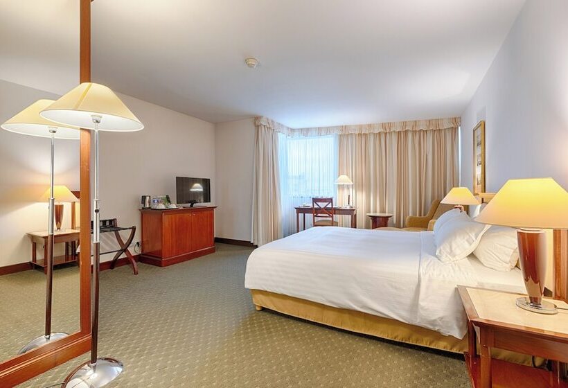 Номер Deluxe, Occidental Paris Levallois