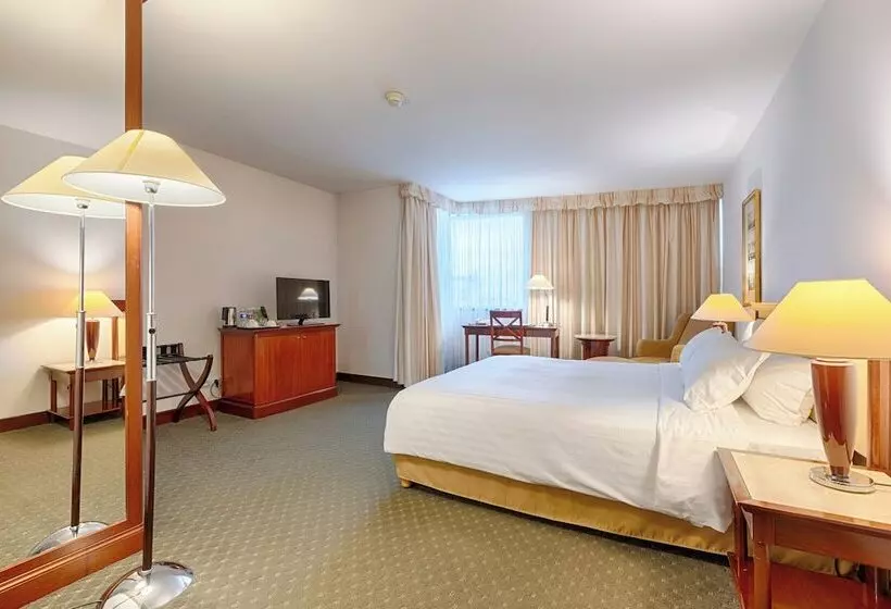 اتاق لوکس, Occidental Paris Levallois