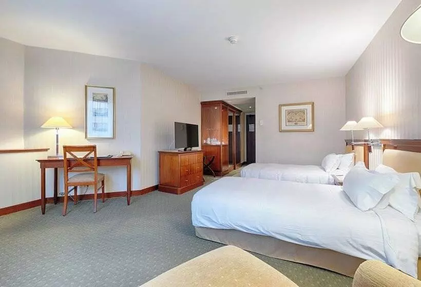 اتاق لوکس, Occidental Paris Levallois