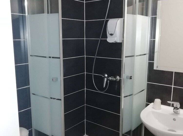 חדר סטנדרט, Kyriad Direct Dreux