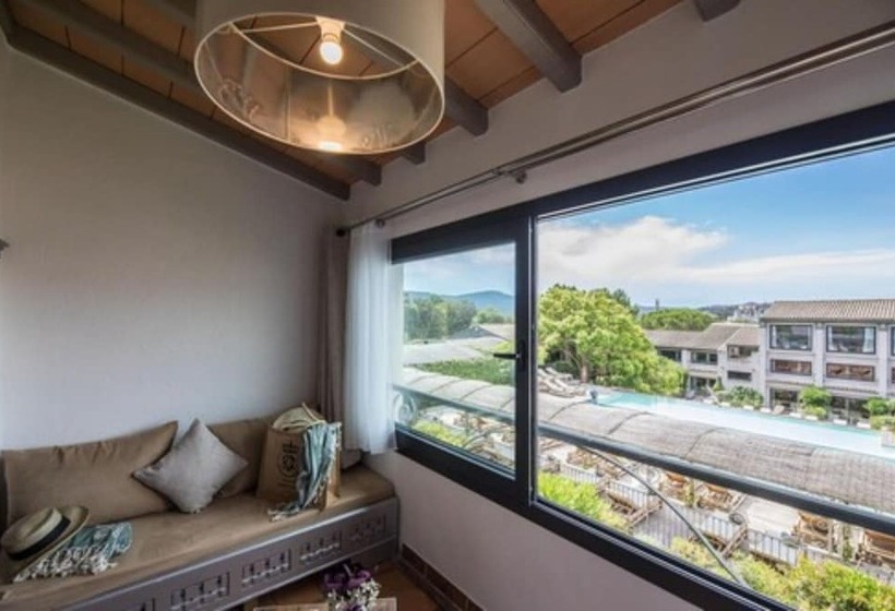 اتاق راحتی, Le Roi Theodore & Spa