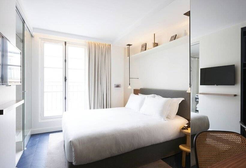 Classic room with balcony, Perpetual Elysée Montaigne