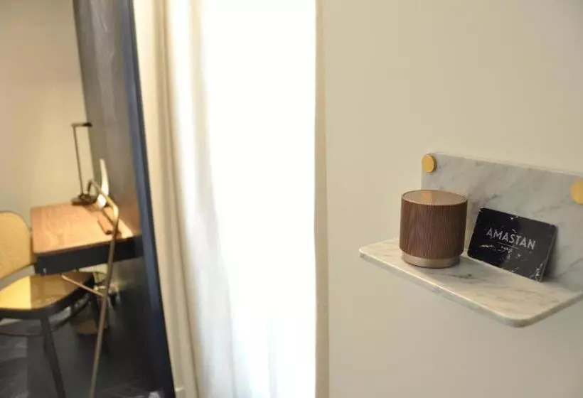Camera Superiore con Balcone, Perpetual Elysée Montaigne