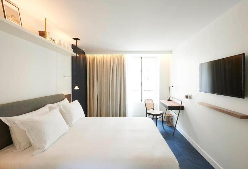 اتاق لوکس, Perpetual Elysée Montaigne