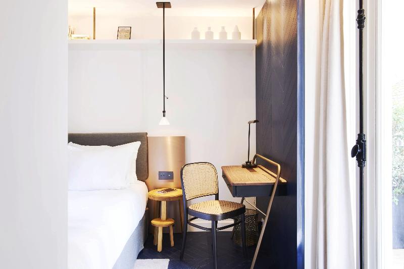 اتاق پرمیوم, Perpetual Elysée Montaigne