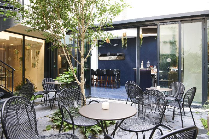 اتاق پرمیوم, Perpetual Elysée Montaigne