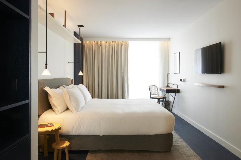 Classic room with balcony, Perpetual Elysée Montaigne