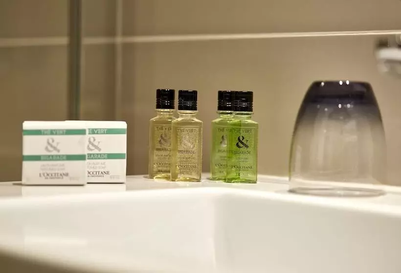 ジュニアスイート, Auteuil Tour Eiffel