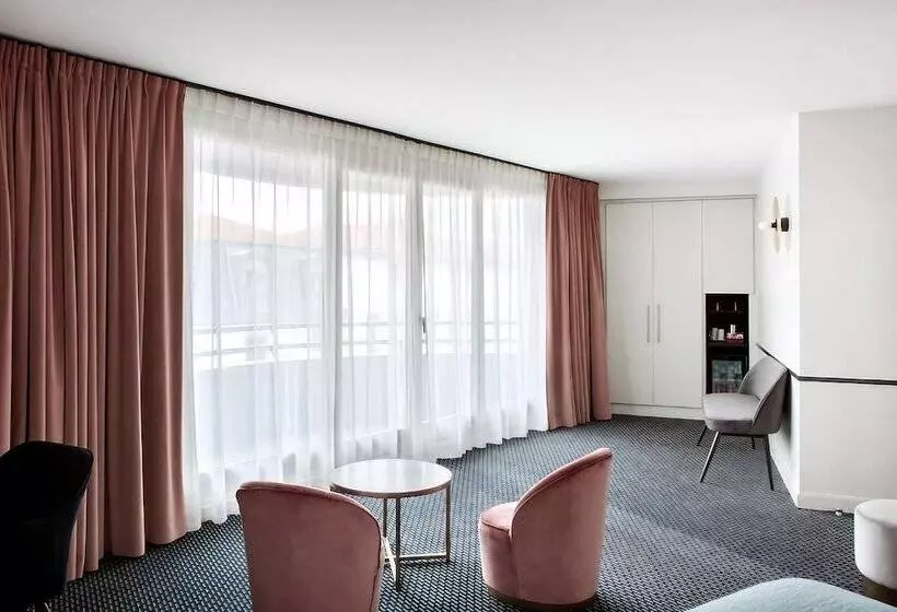 Perhehuone, Best Western Hotel Du Pont Wilson