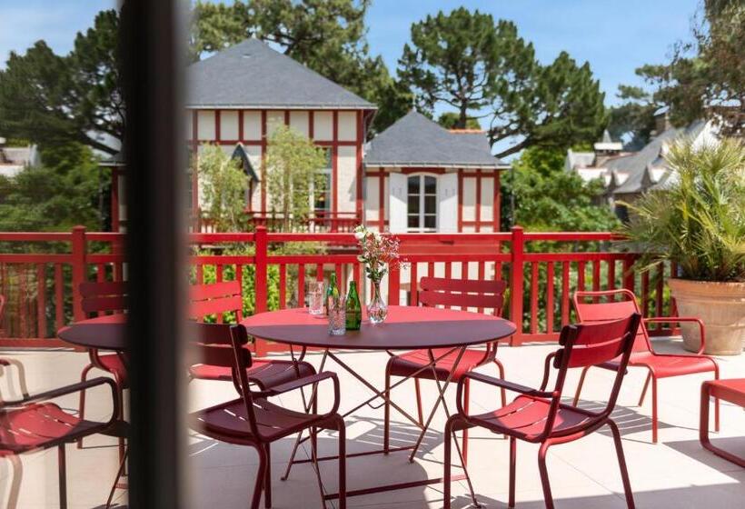 جناح مزود بتراس, Le Saint Christophe