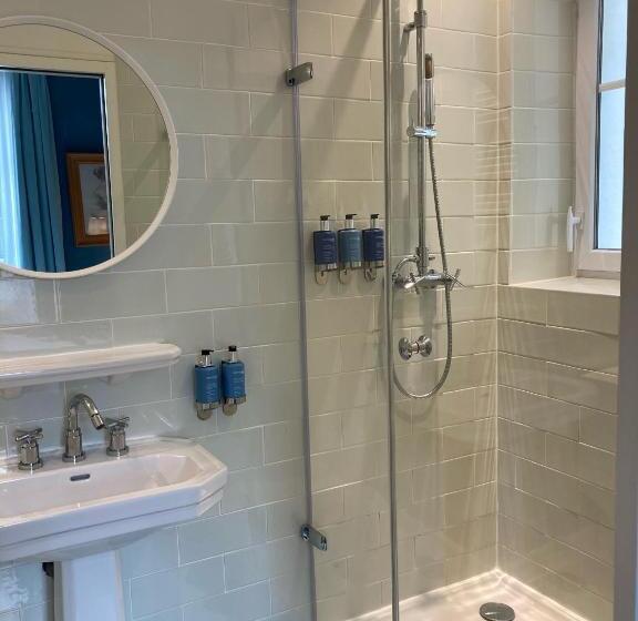 غرفة قياسية فردية, Le Saint Christophe