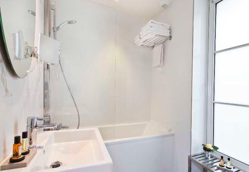 Camera Standard Individuale, Longchamp Elysees