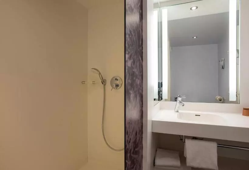 Classic-huone, Mercure Marseille Centre Vieux Port