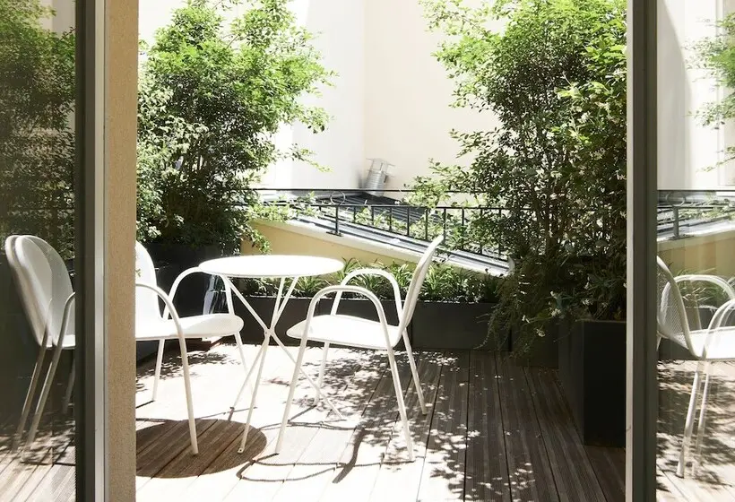 Camera Superiore con Balcone, Perpetual Elysée Montaigne