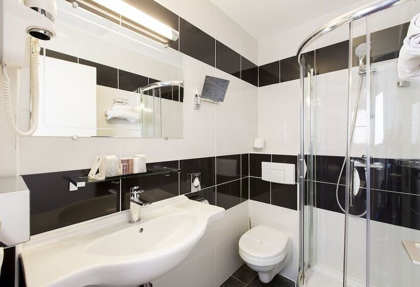 Номер Стандарт, Quality Hotel Bordeaux Centre