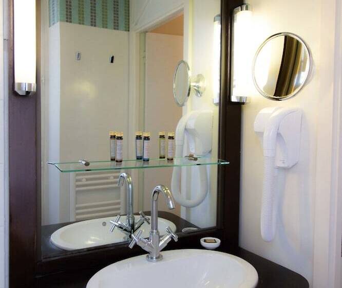 スタンダードルーム, Quartier Latin