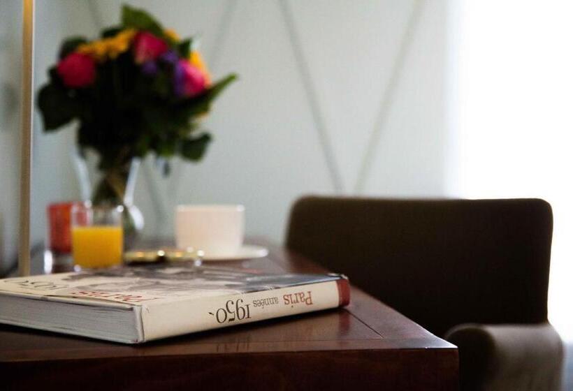 スタンダードルーム, Quartier Latin