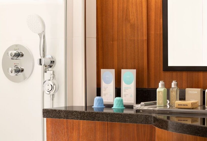 سوییت با چشمانداز دریا, Riviera Marriott Hotel La Porte De Monaco