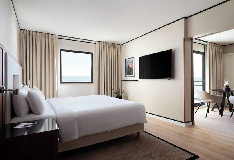 سوییت با چشمانداز دریا, Riviera Marriott Hotel La Porte De Monaco