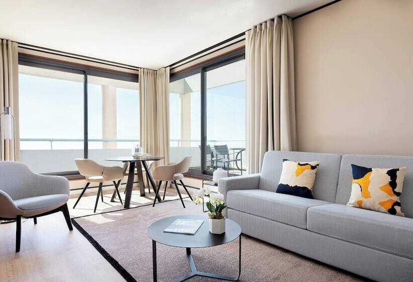 سوییت با چشمانداز دریا, Riviera Marriott Hotel La Porte De Monaco