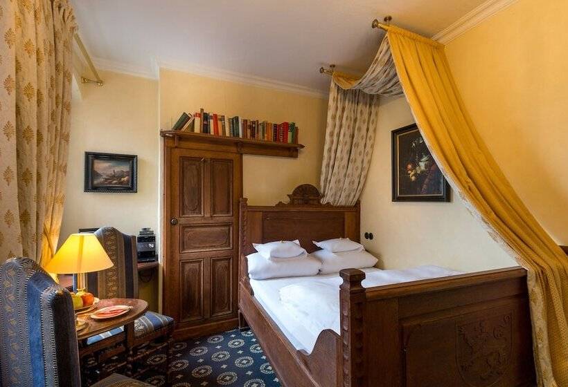 基本间, Burghotel Auf Schönburg